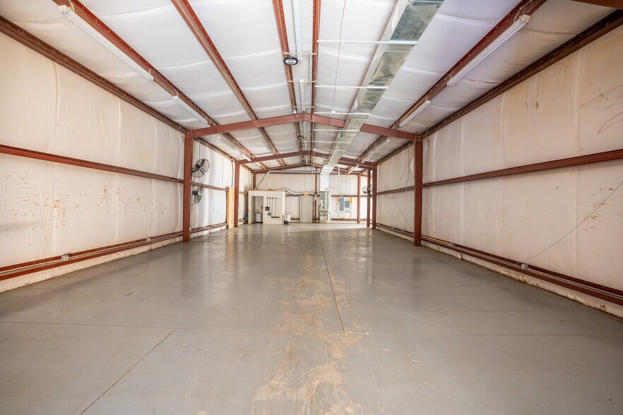 More Photos Of 23 Desai Ln, Ringgold Industrial For Lease