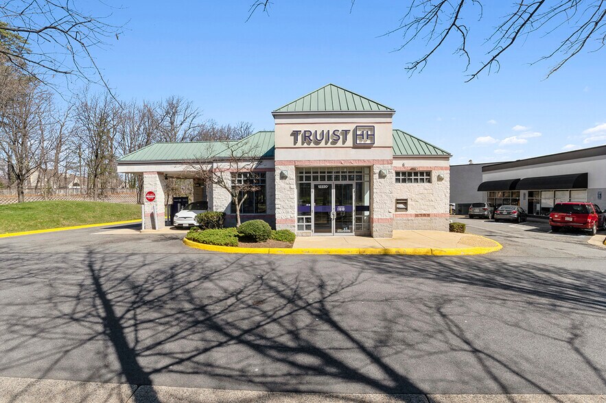 More Photos Of 12100-12220 W Fairfax Towne Center, Fairfax Unknown For Lease