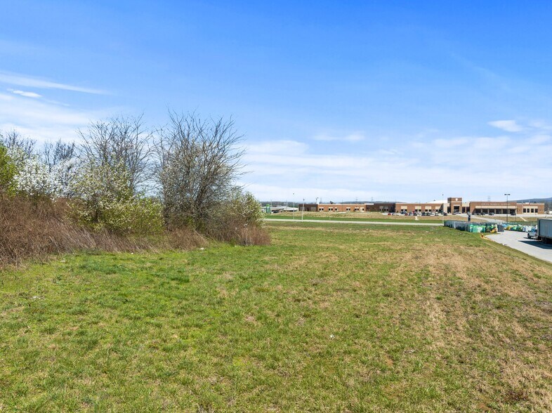 More Photos Of 0 Decherd Blvd, Winchester Land For Sale