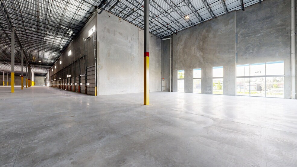 More Photos Of 2260 NW 27th Ave, Miami Refrigeration Cold Storage For Lease