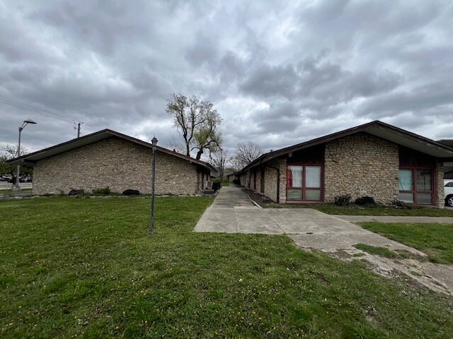 Primary Photo Of 1303 N Arlington Ave, Indianapolis Medical For Sale