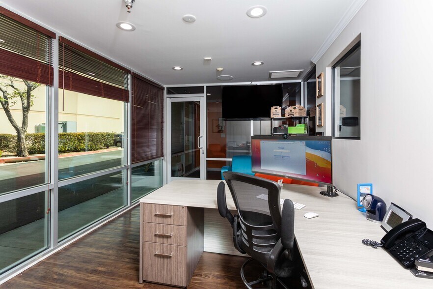 More Photos Of 15840 W Monte St, Sylmar Warehouse For Sale
