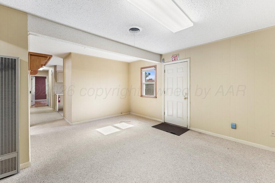 More Photos Of 206 S Bliss Ave, Dumas Office For Sale