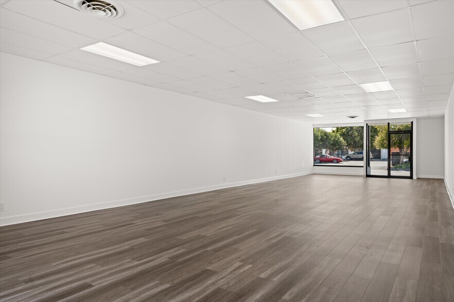 More Photos Of 6161 Lincoln Ave, Buena Park Storefront For Lease