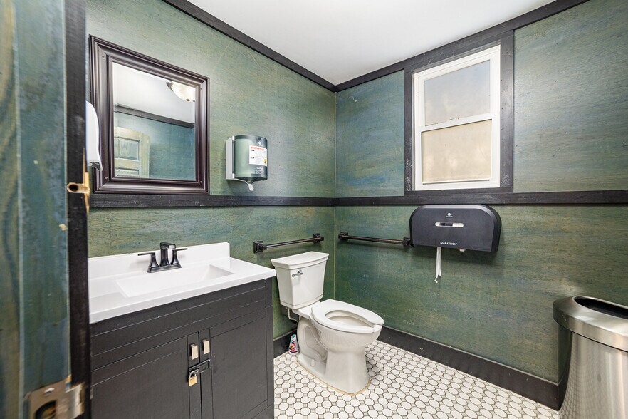 1317 Cass Ave, Bay City, MI 48708 Sports And Entertainment For Sale