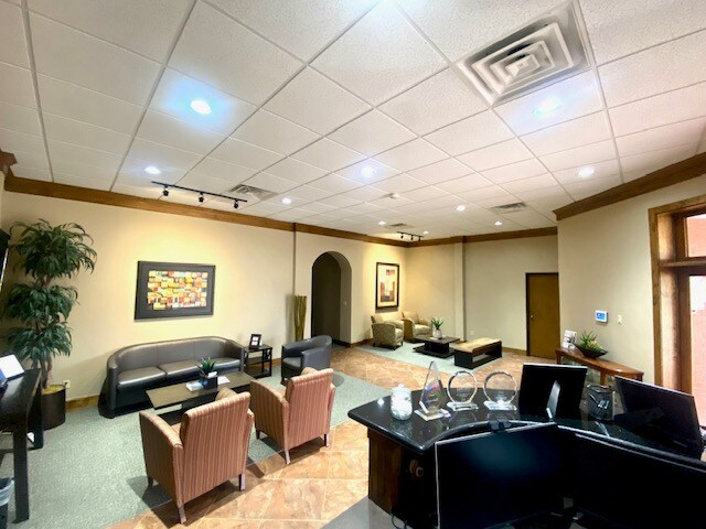 More Photos Of 722A Fairmont Pky, Pasadena Office For Lease