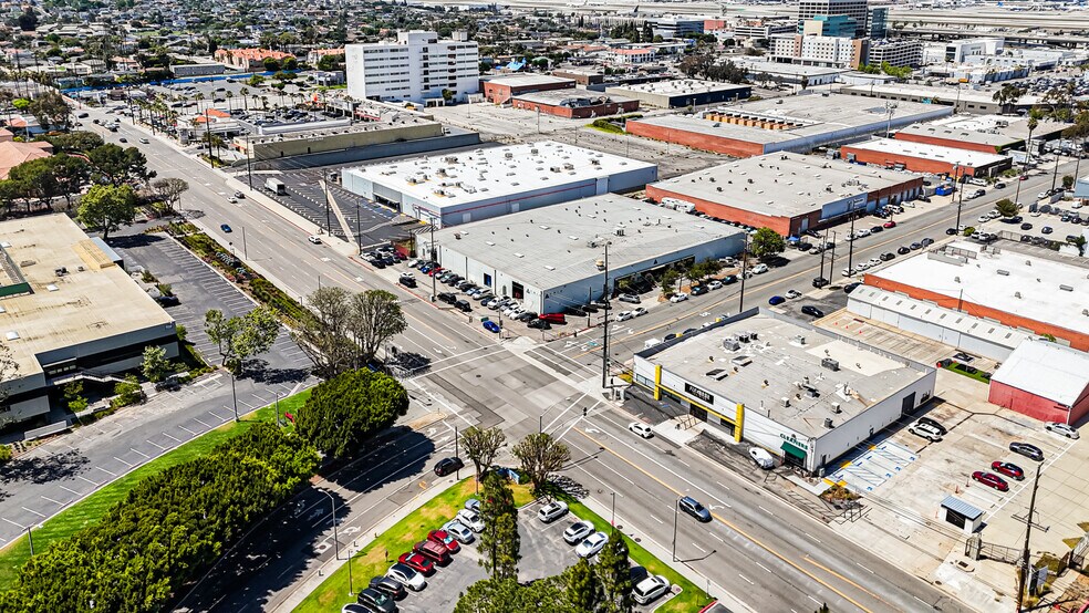 More Photos Of 601 Lairport St, El Segundo Manufacturing For Lease