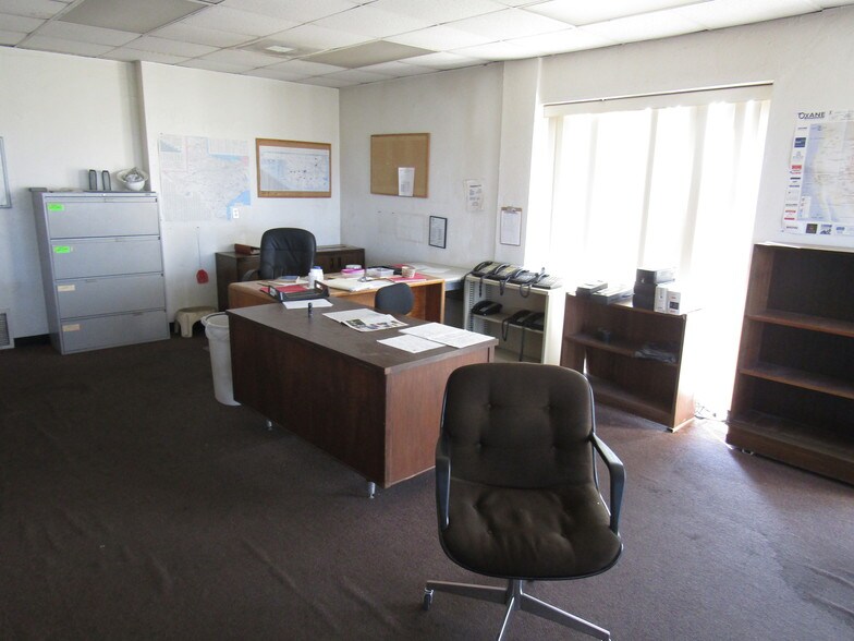 More Photos Of 45021 County Street 2700, Cyril Industrial For Sale