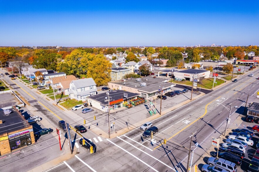 More Photos Of 567 Reservoir Ave, Cranston Storefront For Lease