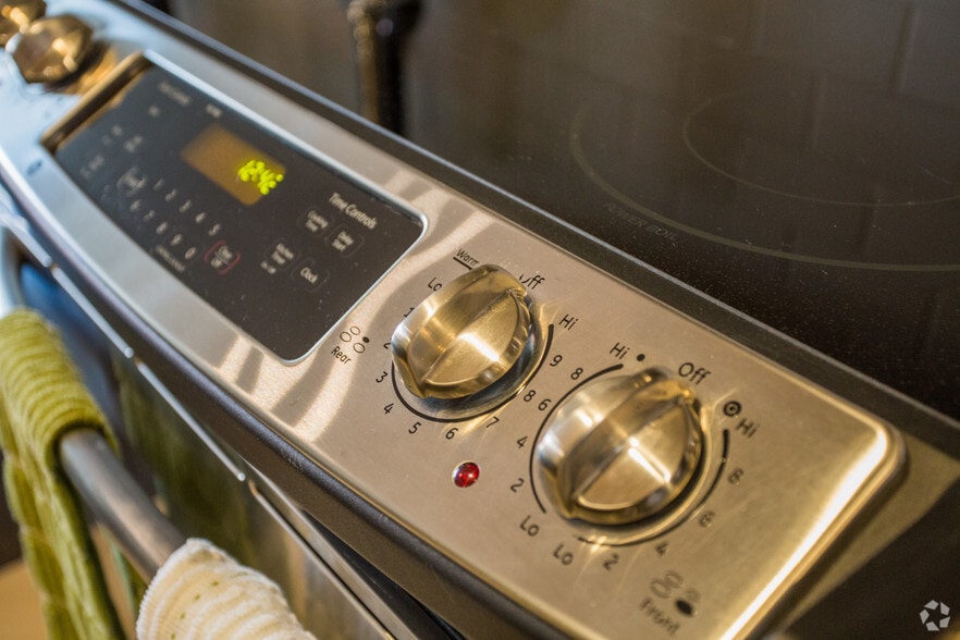 More Photos Of 8710 Cameron St, Silver Spring Apartments For Lease