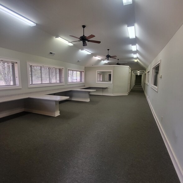 More Photos Of 363 Fossett Rd, Guntersville Industrial For Sale