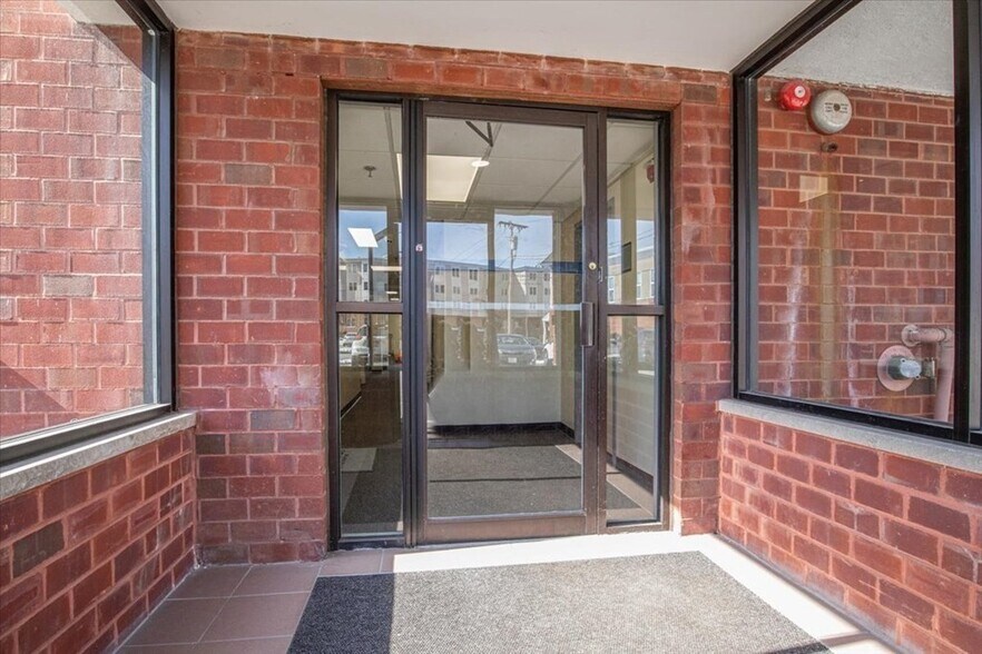 More Photos Of 30 Eastbrook Rd, Dedham Loft Creative Space For Sale