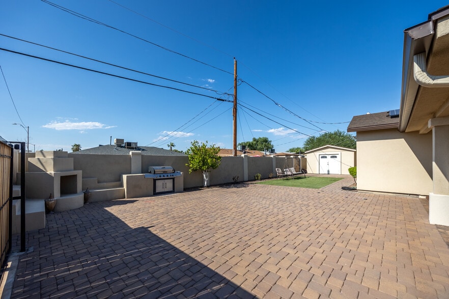 More Photos Of XXXXW Assisted Living Dr., Phoenix Assisted Living For Sale