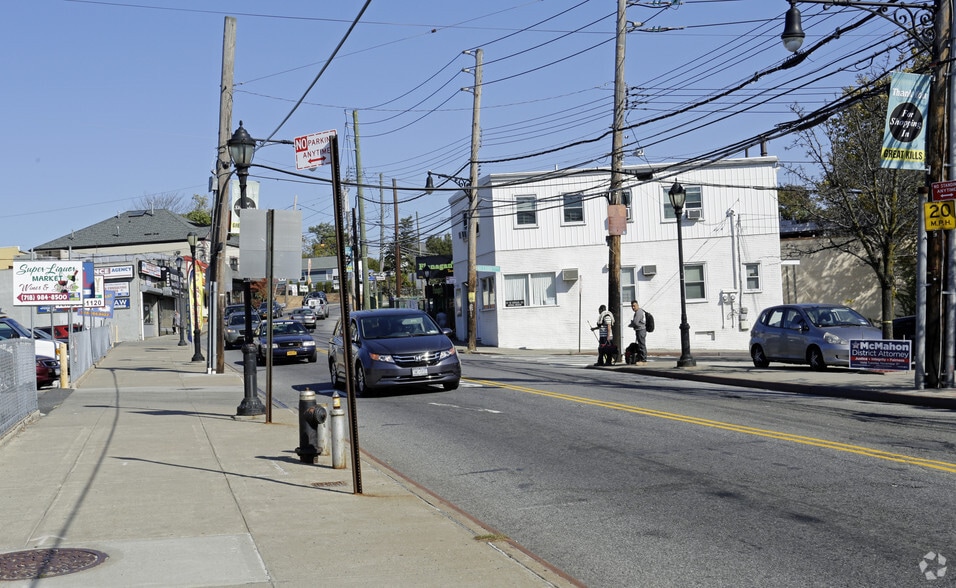 More Photos Of 3911 Amboy Rd, Staten Island Storefront For Lease