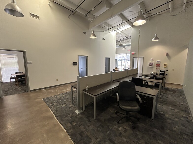 More Photos Of 2714 S Miami Blvd, Durham Warehouse For Sale