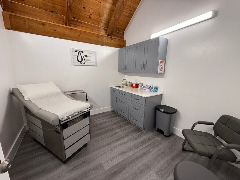 More Photos Of 8200 W Sunrise Blvd, Plantation Office For Sale