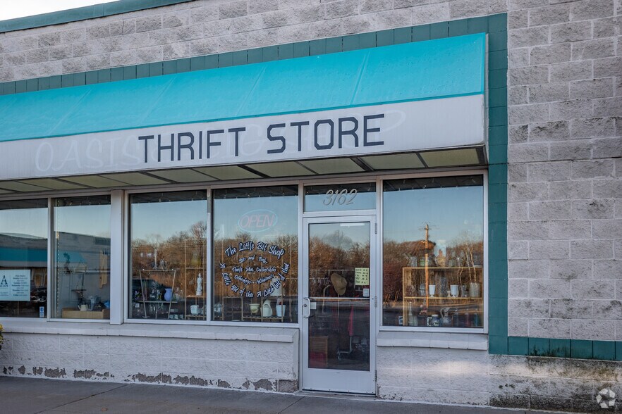 More Photos Of 3122-3166 NW Viking Blvd, Cedar General Retail For Sale