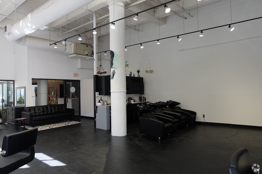 More Photos Of 1300 Washington Ave, Saint Louis Storefront For Sale