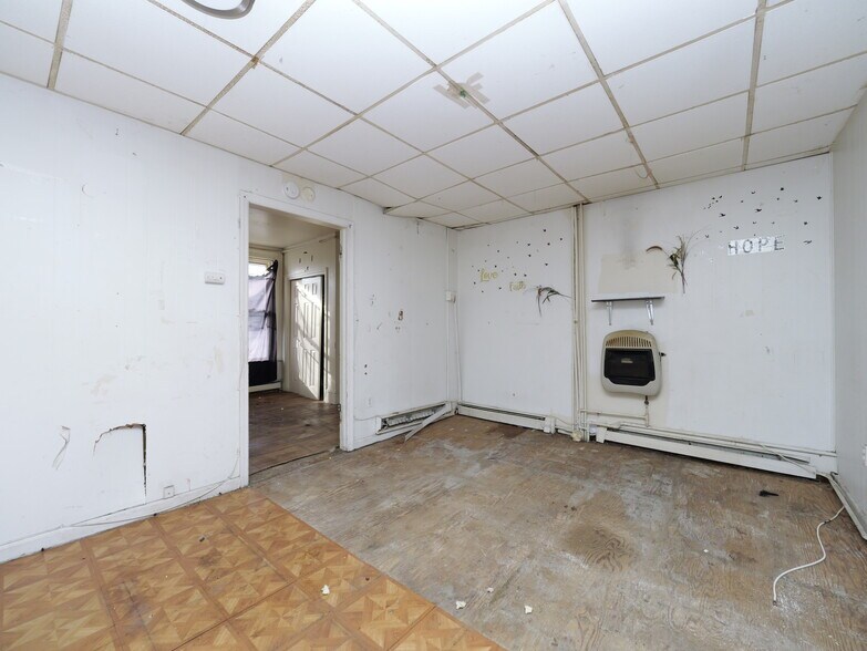 More Photos Of 170 Chambers St, Newburgh Apartments For Sale