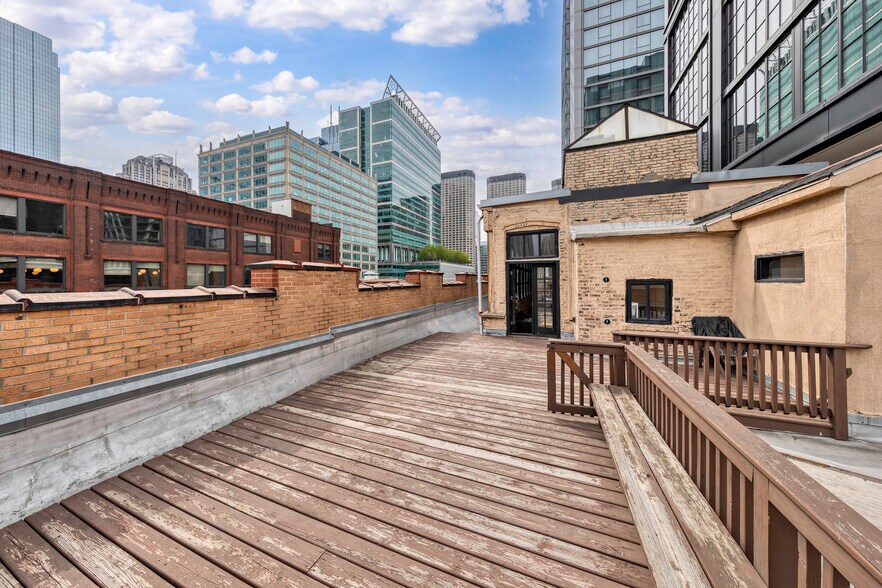 Primary Photo Of 601 W Randolph St, Chicago Office For Sale