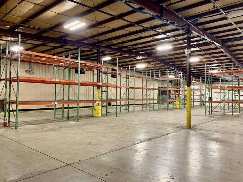 More Photos Of 5725 Howard Bush Dr, Neosho Distribution For Lease