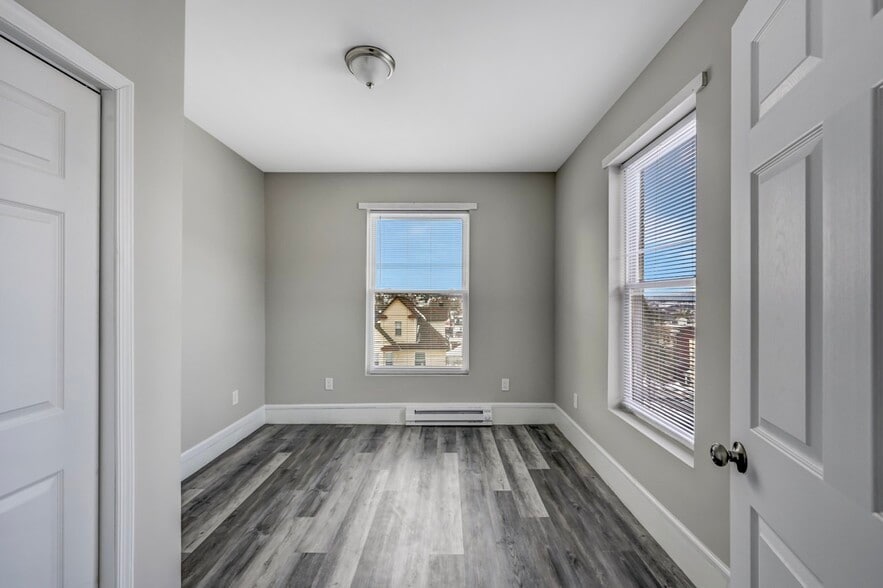More Photos Of 1513-1515 Vine St, Scranton Apartments For Sale
