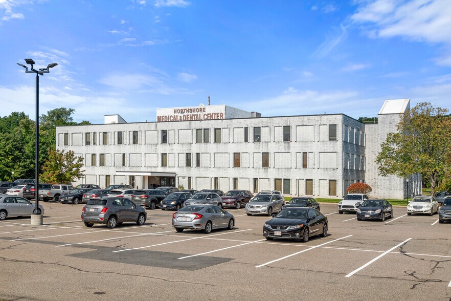 Primary Photo Of 6 Essex Center Dr, Peabody Medical For Sale