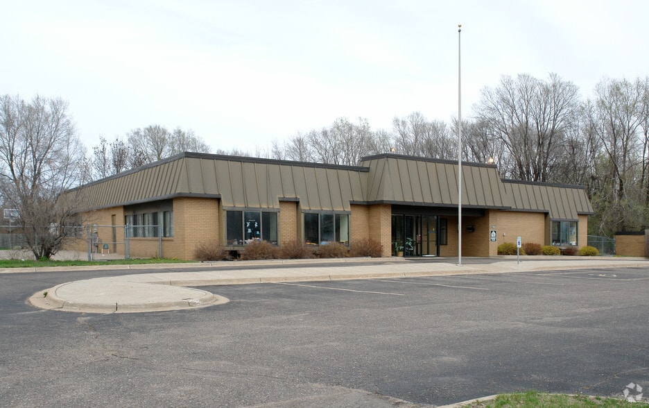 More Photos Of 1604 Brookdale Dr, Brooklyn Park Daycare Center For Sale