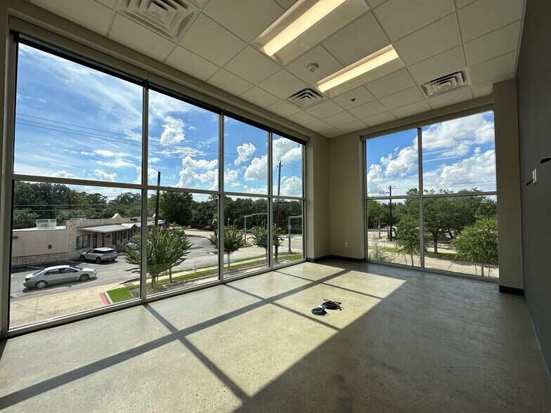 More Photos Of 8399 Westview Dr, Houston Office For Lease
