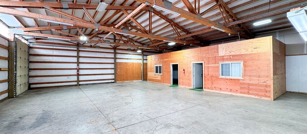 More Photos Of 5330 Fargo St, Turner Warehouse For Lease