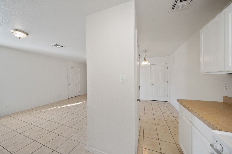 More Photos Of 414 Cupples Rd, San Antonio Apartments For Sale