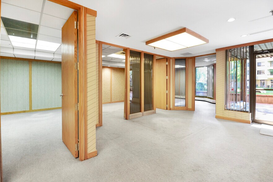 More Photos Of 11503 100th Ave NW, Edmonton Apartments For Sale