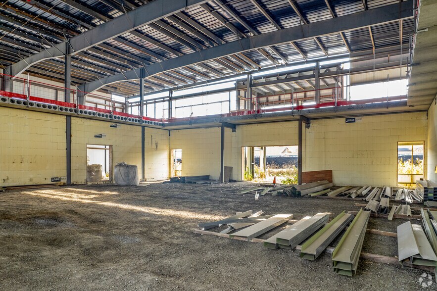 More Photos Of 10 Vice Regent Blvd, Toronto Land For Lease