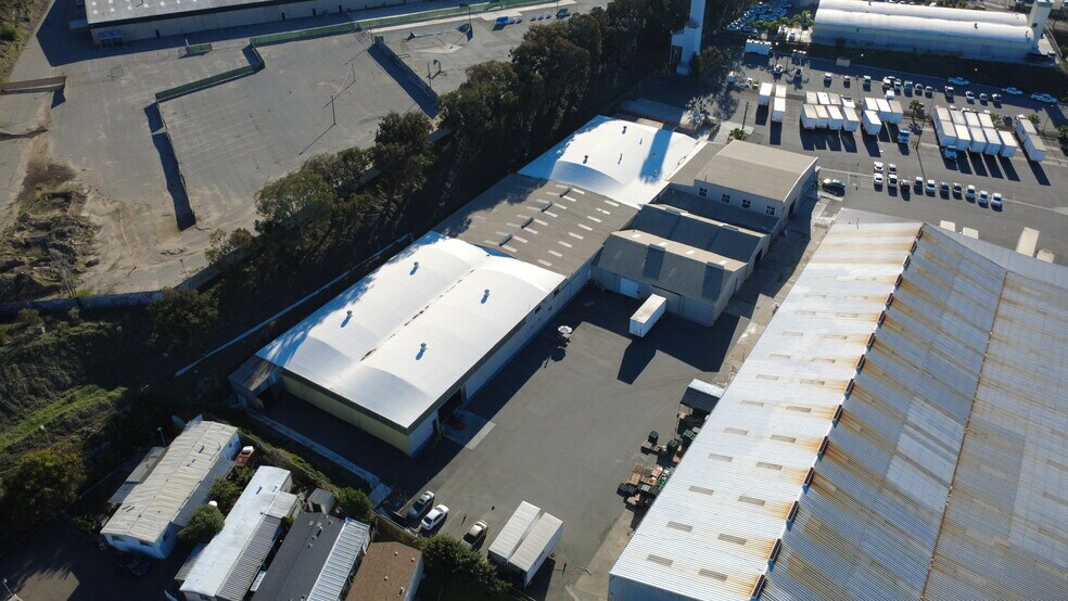 More Photos Of 10605 Jamacha Blvd, Spring Valley Manufacturing For Lease