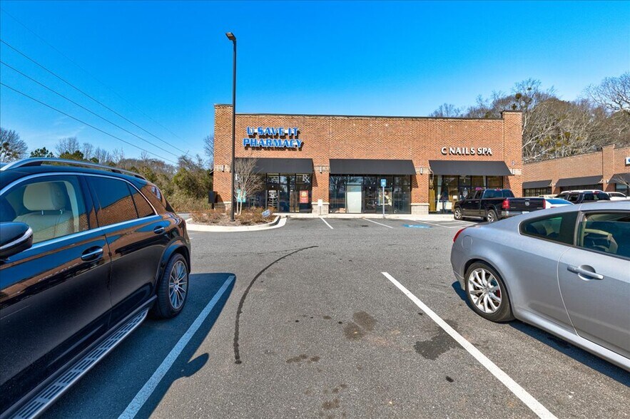 More Photos Of 438 Cabiness Road, Forsyth Storefront Retail Office For Sale