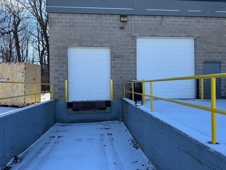 More Photos Of 2362 Industrial Dr, Neenah Warehouse For Lease