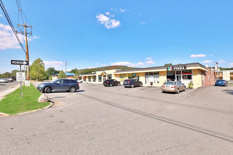 More Photos Of 319-321 Rt 9W, Orangeburg Freestanding For Lease
