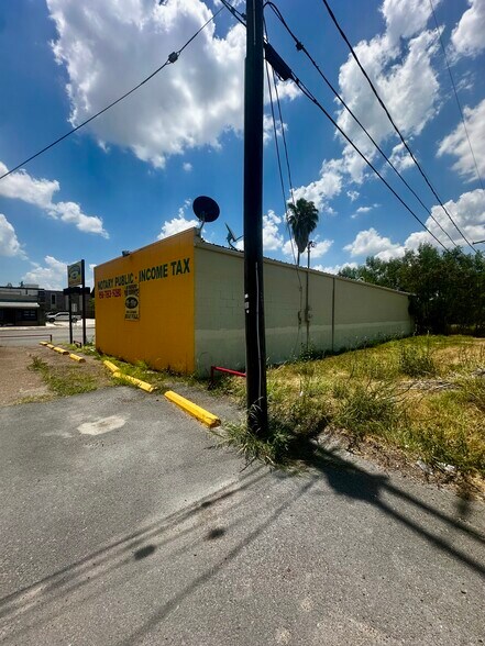 More Photos Of 120 W US Highway 83, San Juan Flex For Sale