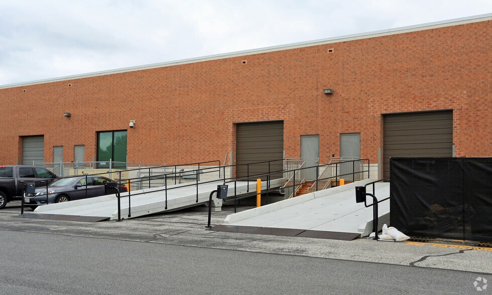 More Photos Of 20420 Century Blvd, Germantown Light Manufacturing For Lease