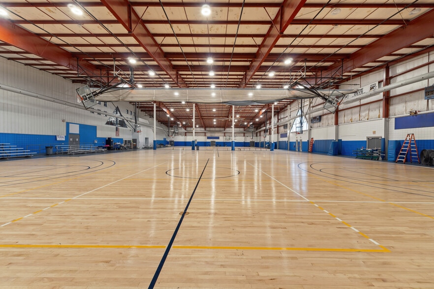 More Photos Of 8159 Oliver Rd, Erie Skating Rink For Sale