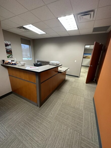 More Photos Of 151 Saint Andrews Ct, Mankato Office For Lease