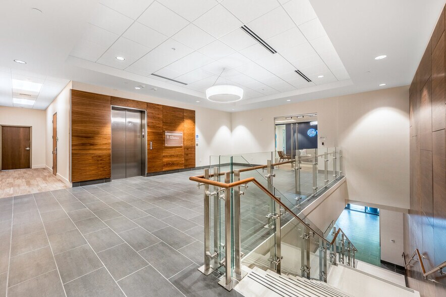 More Photos Of 1501 Belle Isle Ave, Mount Pleasant Office For Lease