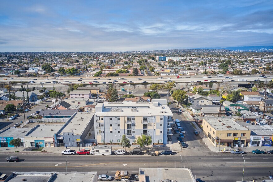 More Photos Of 300 W 60th St, Los Angeles Apartments For Sale