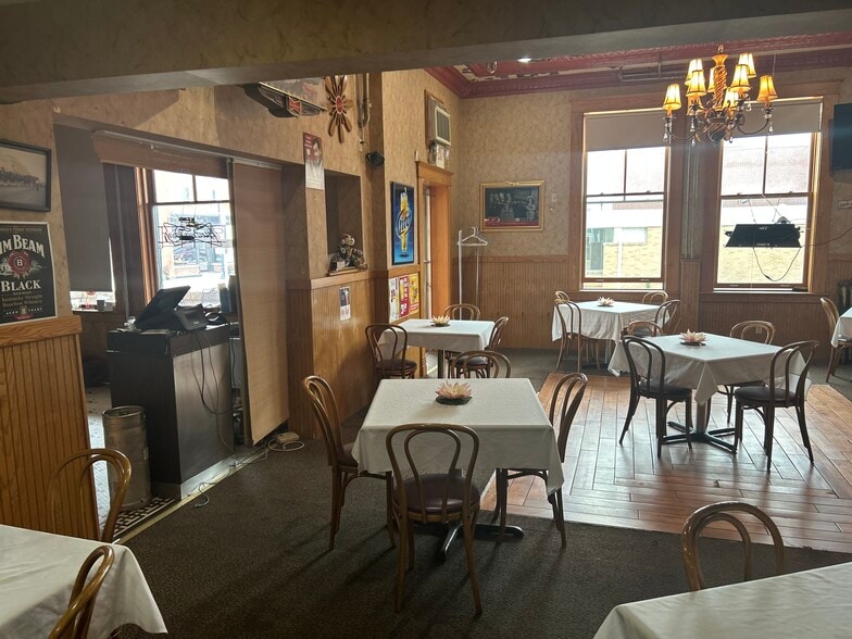 More Photos Of 102 Elkader St, Strawberry Point Hotel For Sale