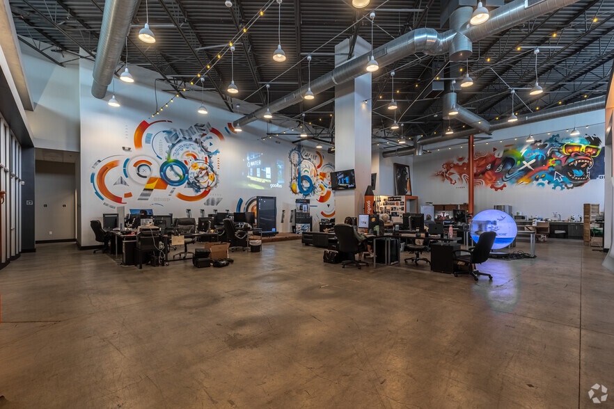 More Photos Of 5301 Alpha Rd, Dallas Unknown For Lease