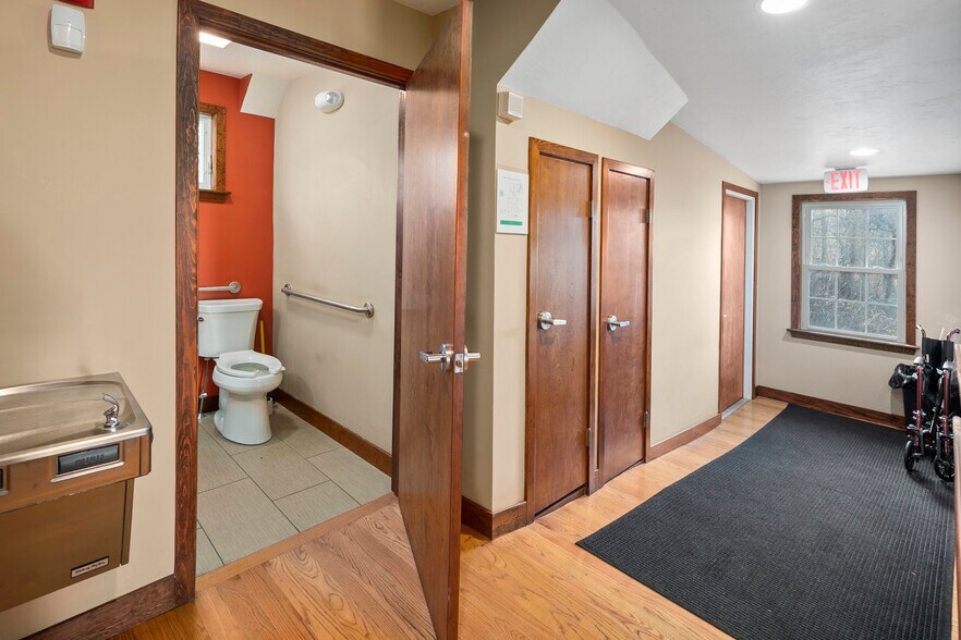 More Photos Of 109 Dean St, Taunton Medical For Sale