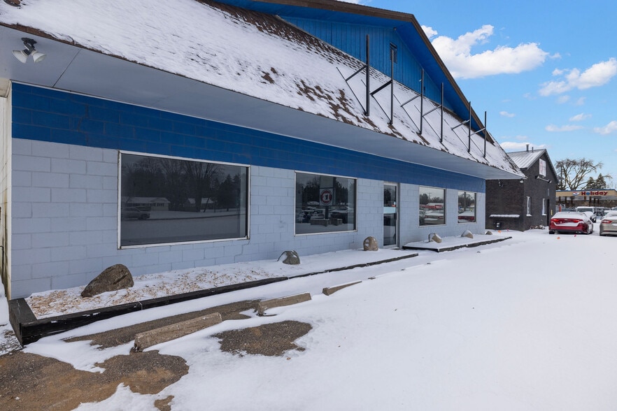 More Photos Of 21034 Chippendale Ave W, Farmington Industrial For Lease