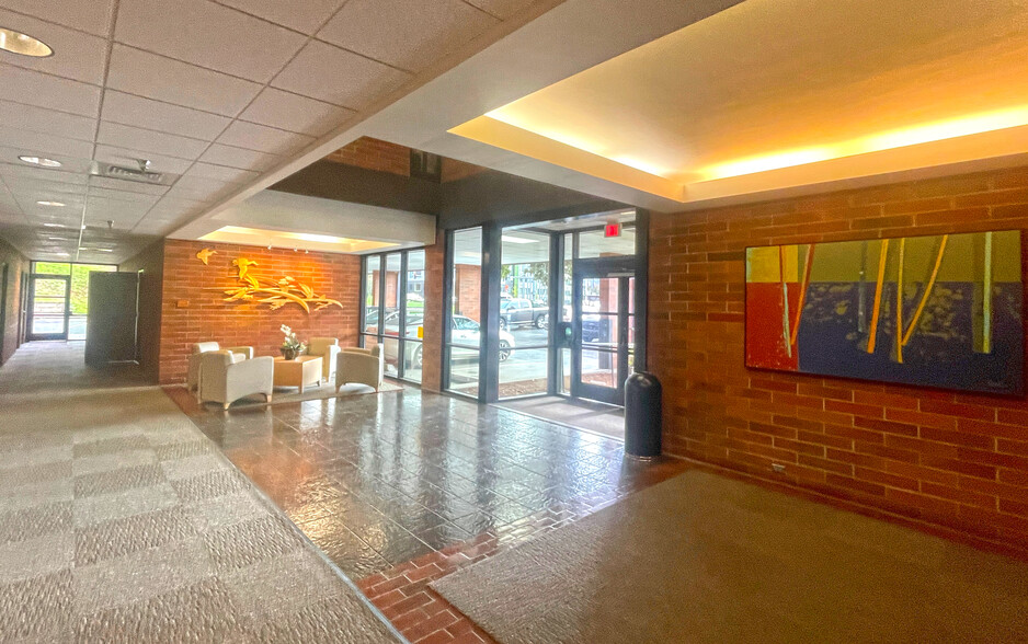 More Photos Of 777 High St, Eugene Office For Lease