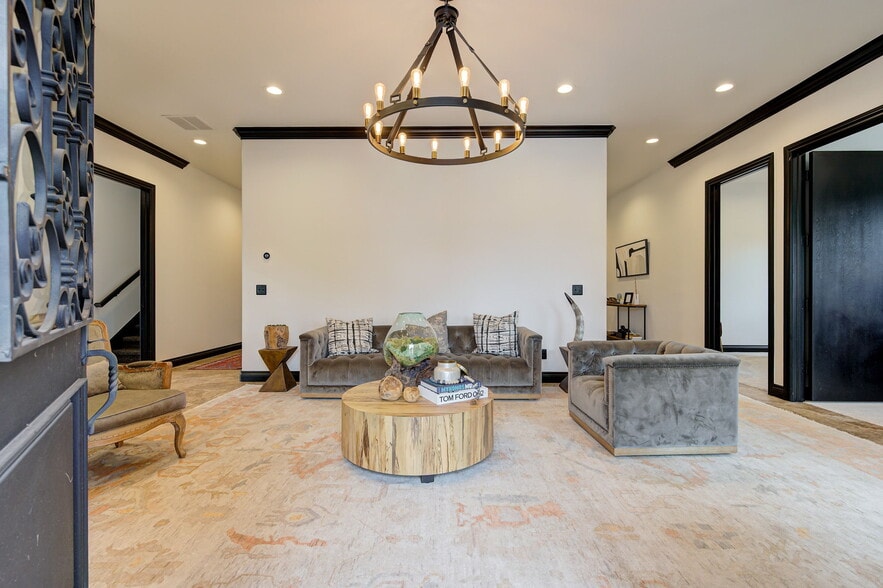 More Photos Of 2917 NW 156th St, Edmond Office Residential For Sale