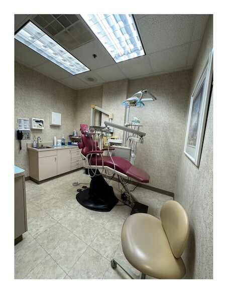 More Photos Of 160 S Livingston Ave, Livingston Office For Lease